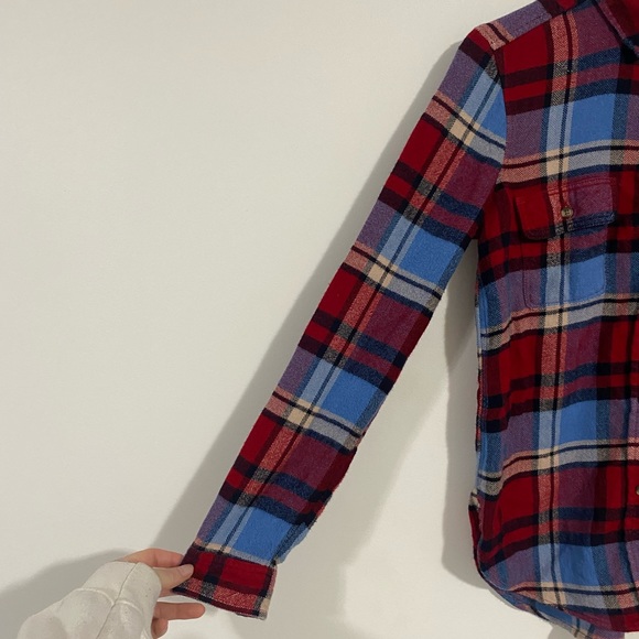 American Eagle Plaid Classic Fit Flannel - Picture 4 of 8